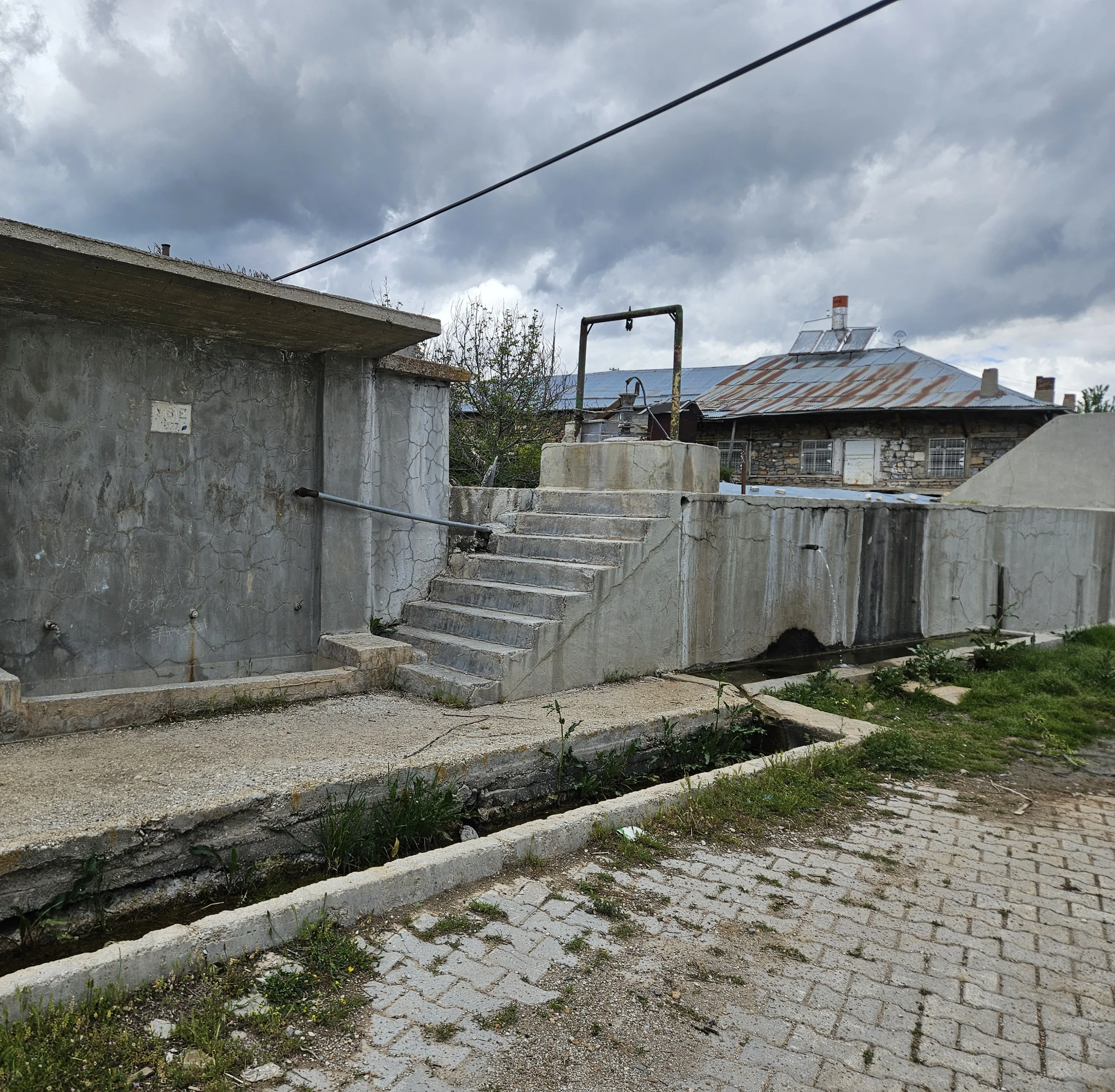 KÖY SARICI TATLI SU